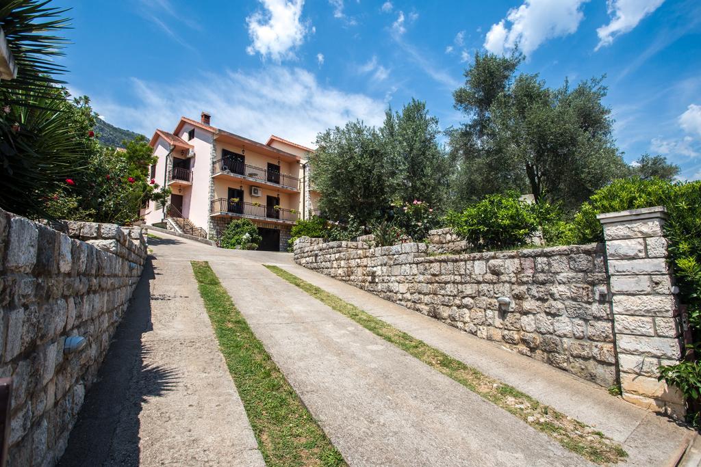 Apartments And Bungalows Mimoza Baosici Herceg Novi Luaran gambar