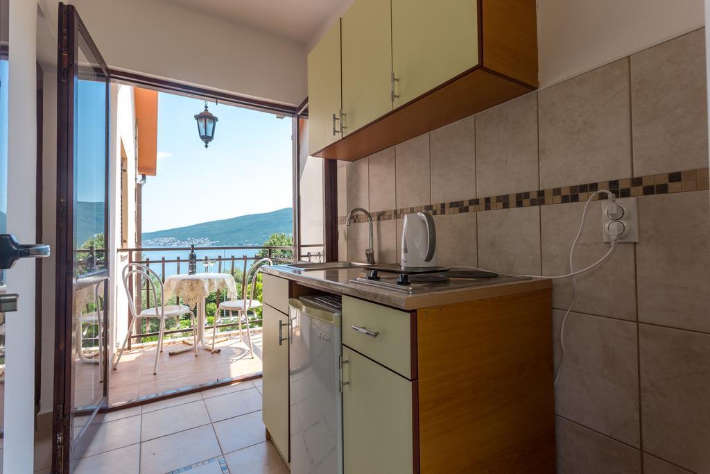 Apartments And Bungalows Mimoza Baosici Herceg Novi Luaran gambar