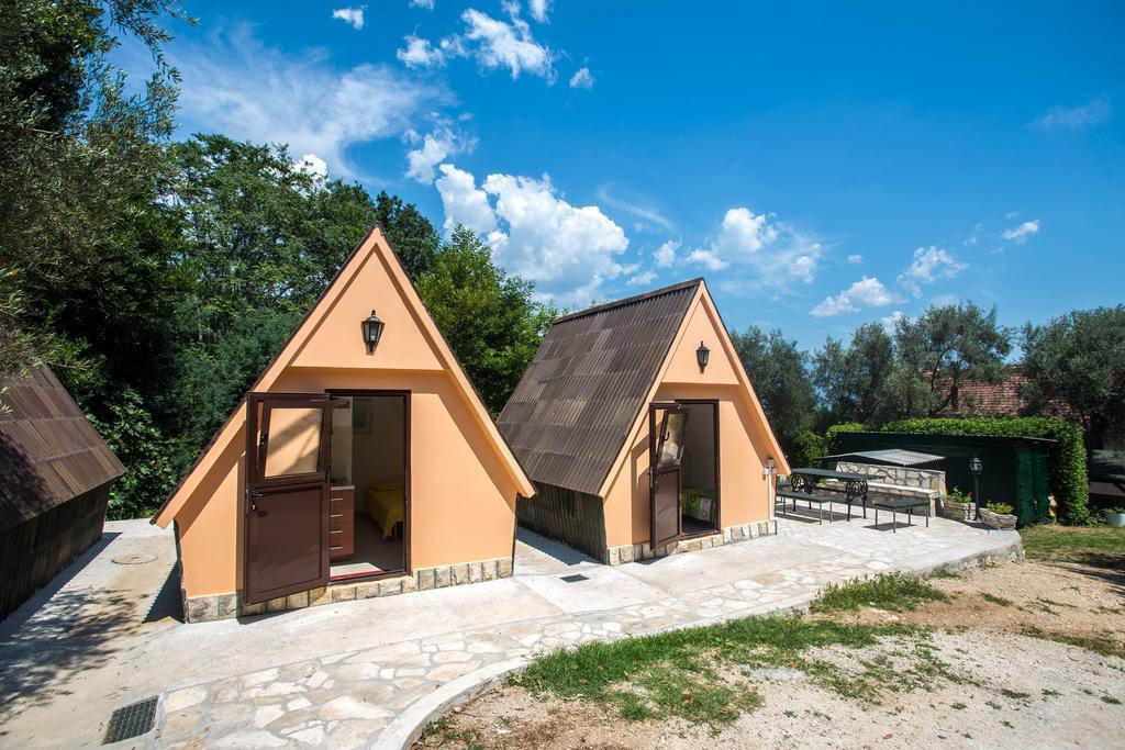 Apartments And Bungalows Mimoza Baosici Herceg Novi Luaran gambar
